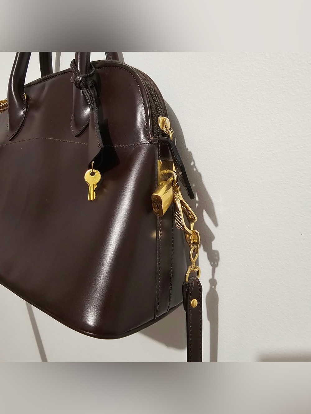 SERAPIAN
EXCLUSIVELY FOR
BERGDORF
GODDMAN
MADE IN ITALY - Picture 2 of 4
